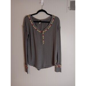 We The Free Grey Women’s Size XS Thermal Henley Rainbow Embroidered Boho Shirt